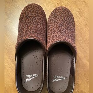 NWT Dansko Clogs Size 37 or 7